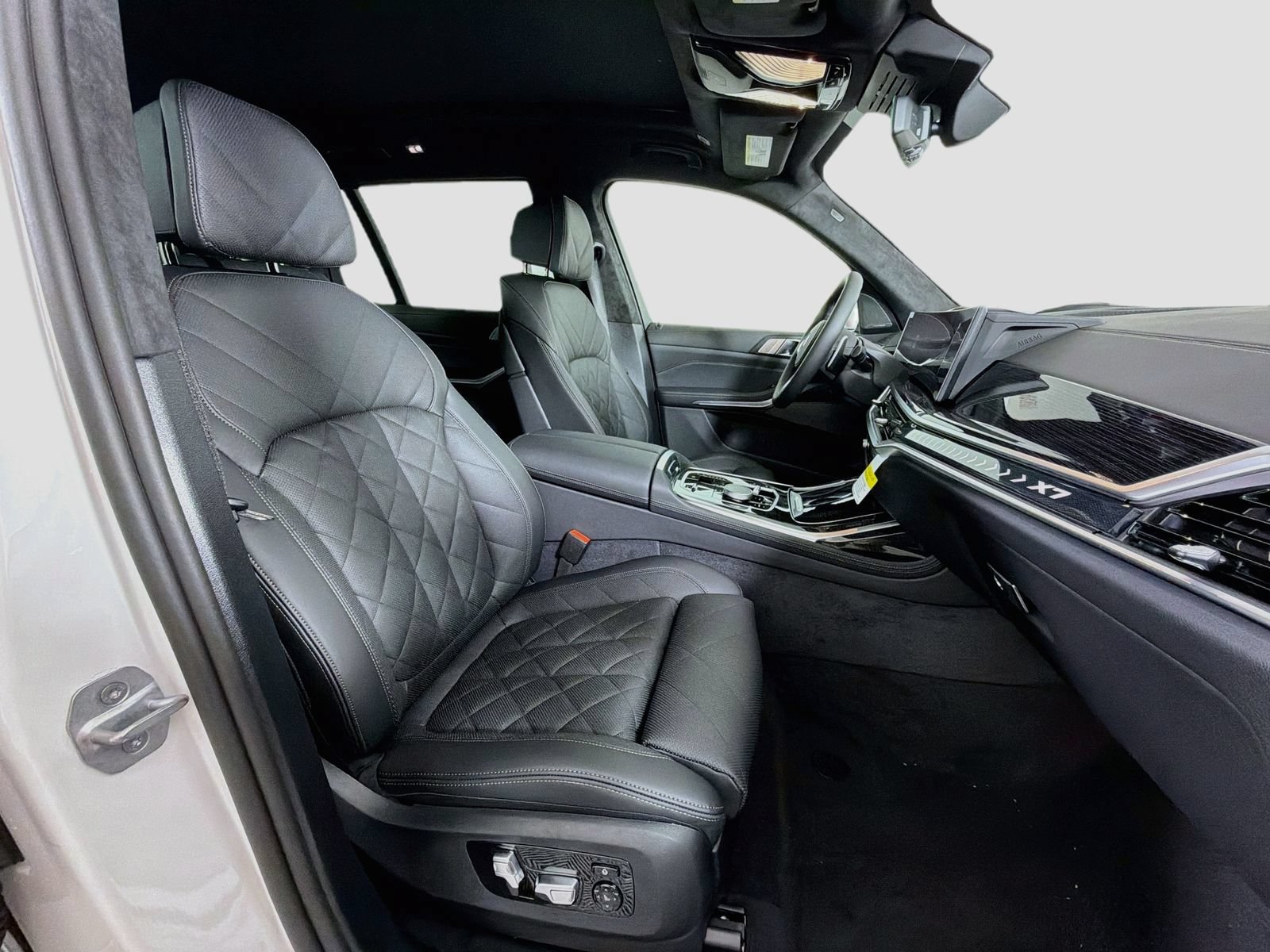 New 2027 BMW X7 xDrive40i w/ M Sport Package AWD/4WD image 32