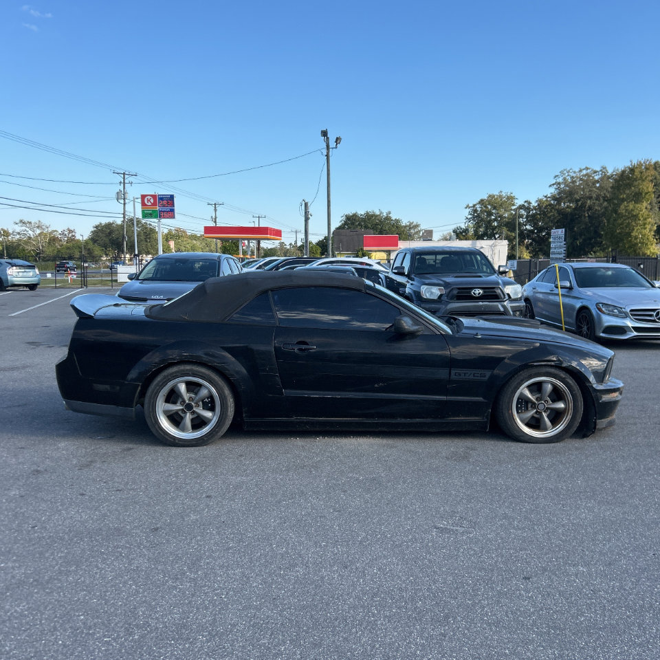 Used 2009 Ford Mustang GT image 4