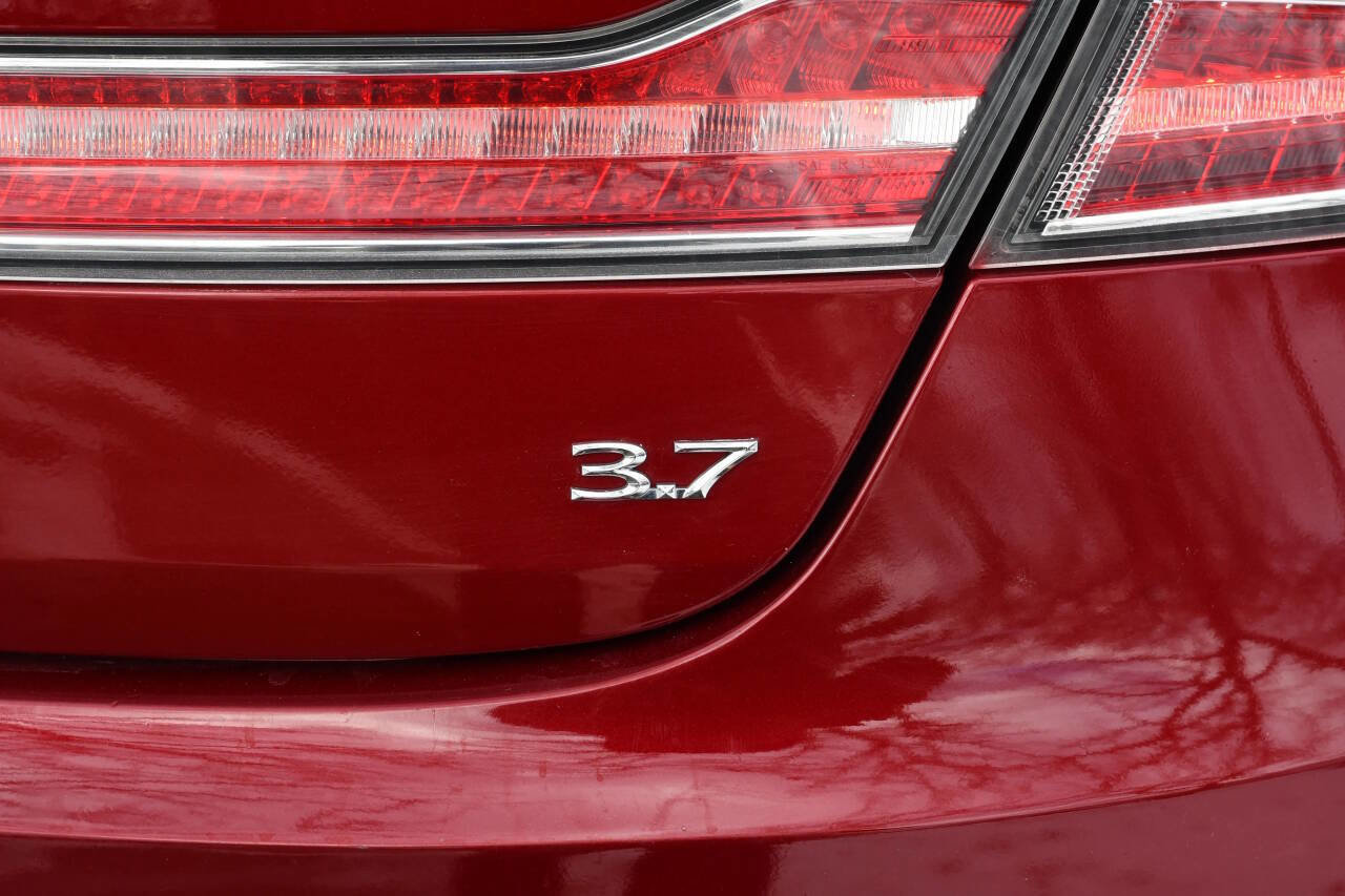 Used 2013 Lincoln MKZ Base V6 4dr Sedan FWD image 8