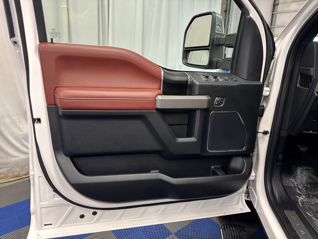 Used 2019 Ford F350 Platinum w/ FX4 Off-Road Package AWD/4WD image 10