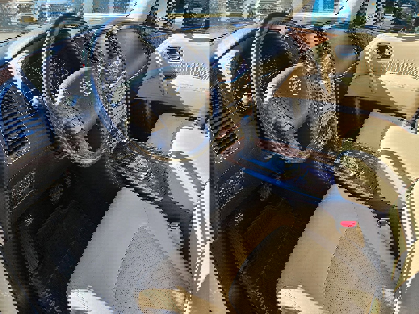 Used 2020 Nissan Armada Platinum w/ Captain's Chairs Package image 44