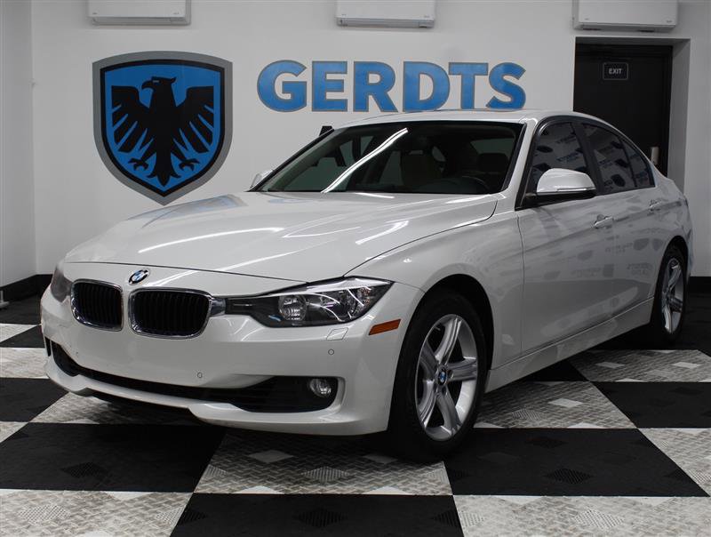 Used 2014 BMW 328i xDrive Sedan AWD/4WD image 1