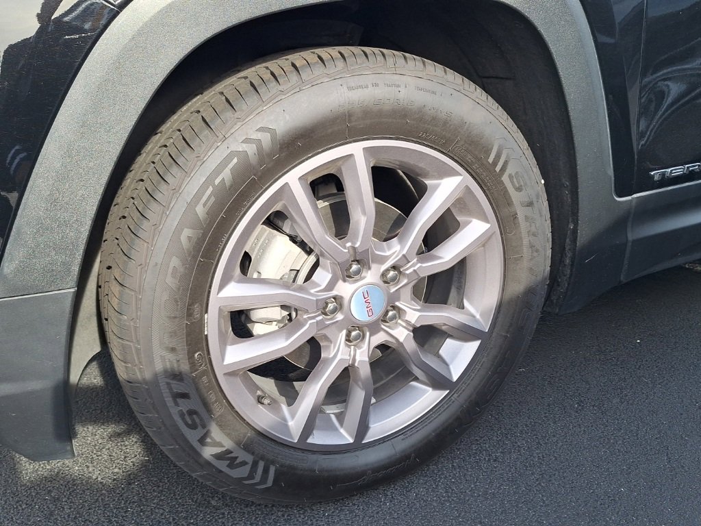 Used 2022 GMC Terrain SLT image 28