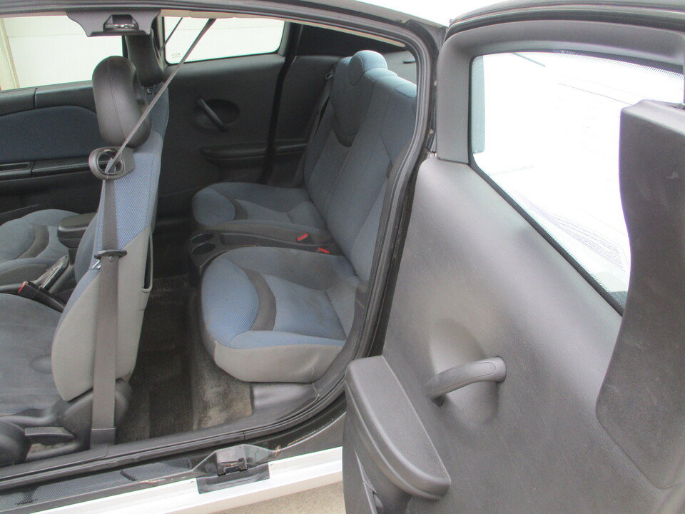 Used 2004 Saturn ION Level 2 w/ Power Pkg FWD image 8