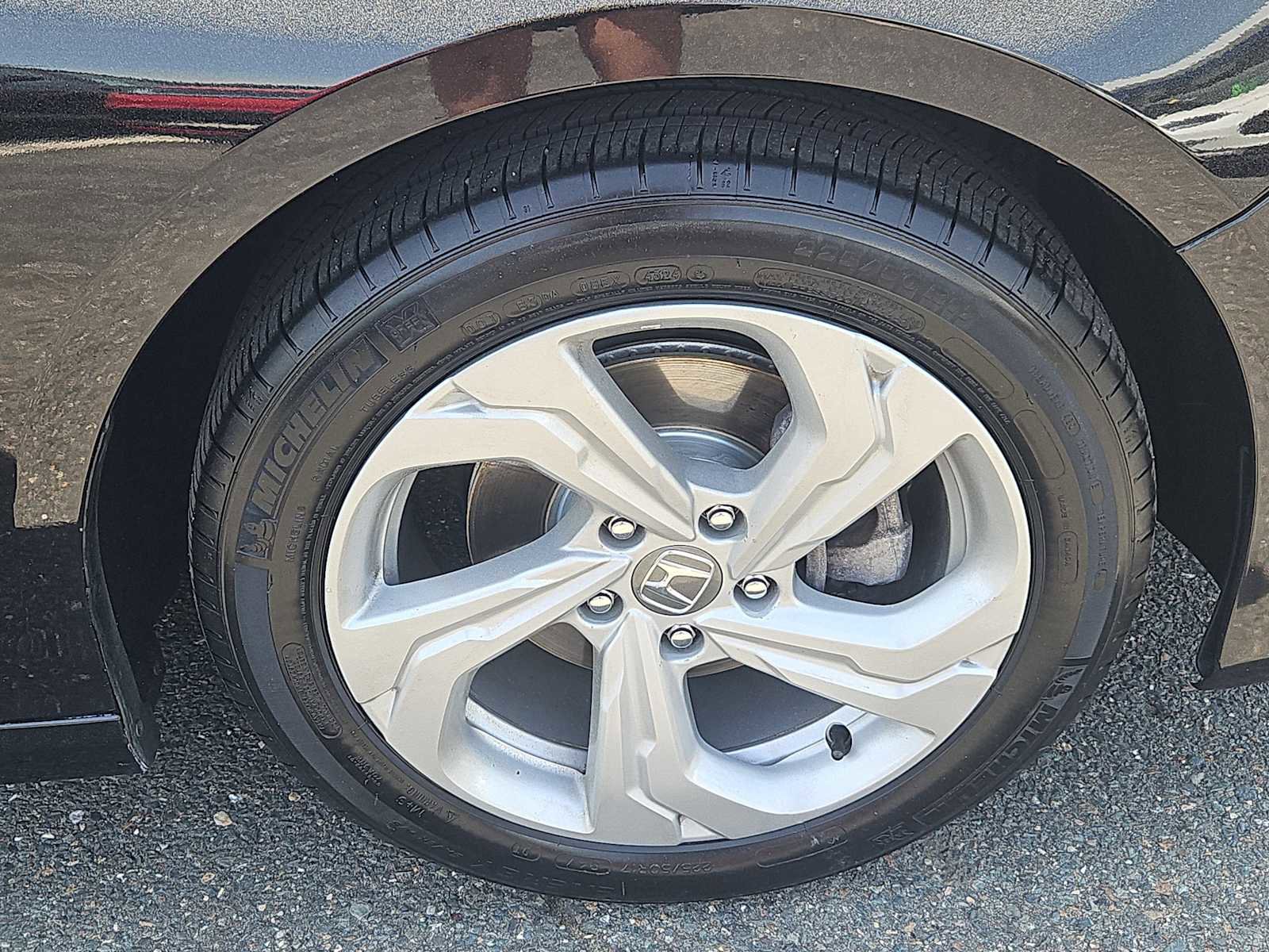Certified 2019 Honda Accord EX image 9