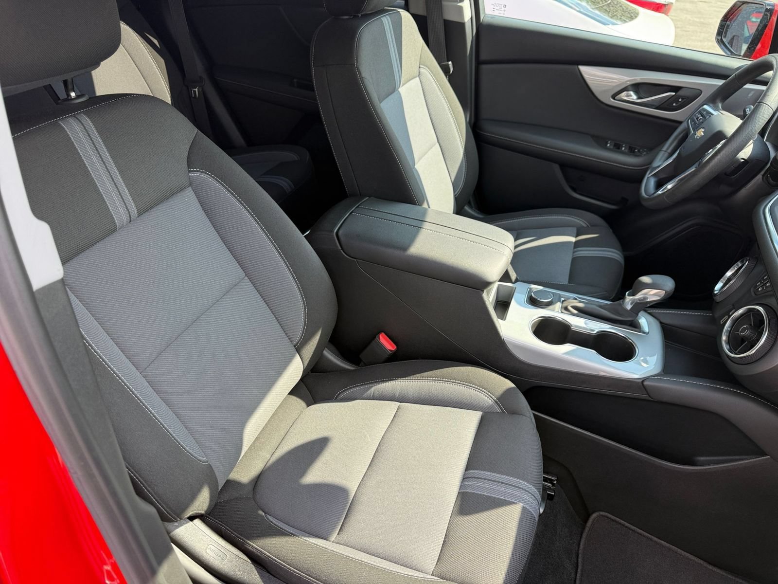 Used 2026 Chevrolet Blazer LT FWD image 36