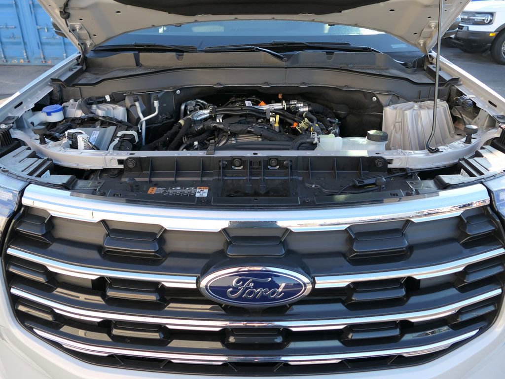 Used 2025 Ford Explorer Active w/ Active Comfort Package image 27