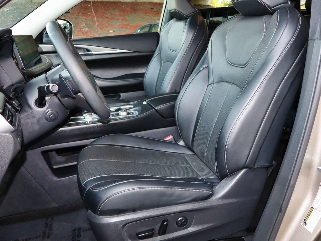 Used 2023 INFINITI QX60 Luxe w/ Cargo Package AWD/4WD image 26
