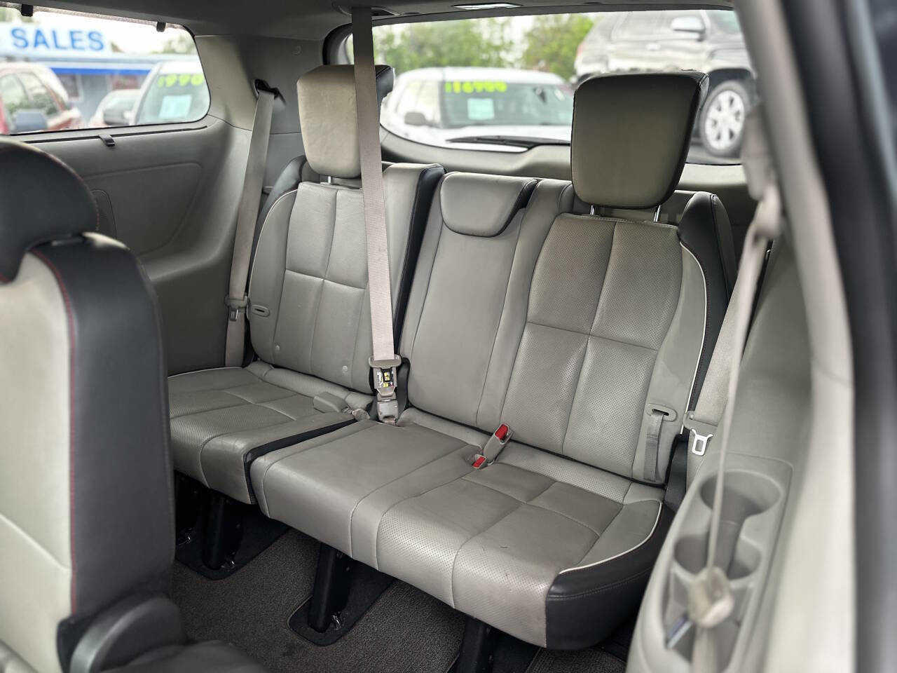 Used 2016 Kia Sedona EX image 17