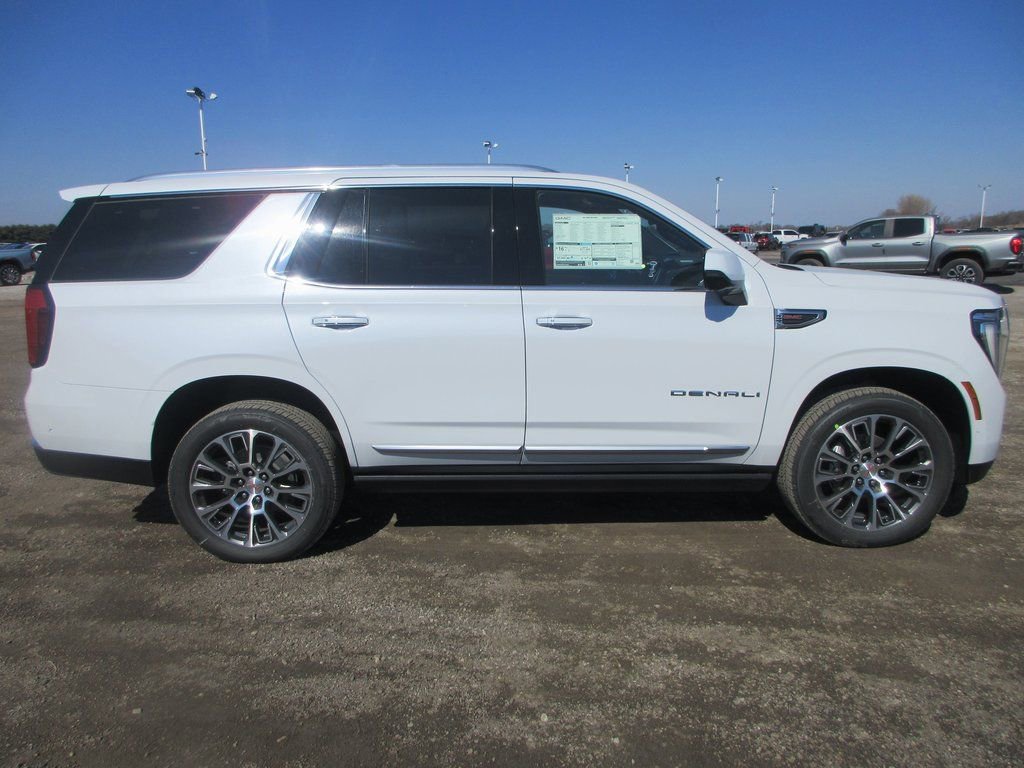 New 2026 GMC Yukon Denali w/ Sun & Power Step Package image 3