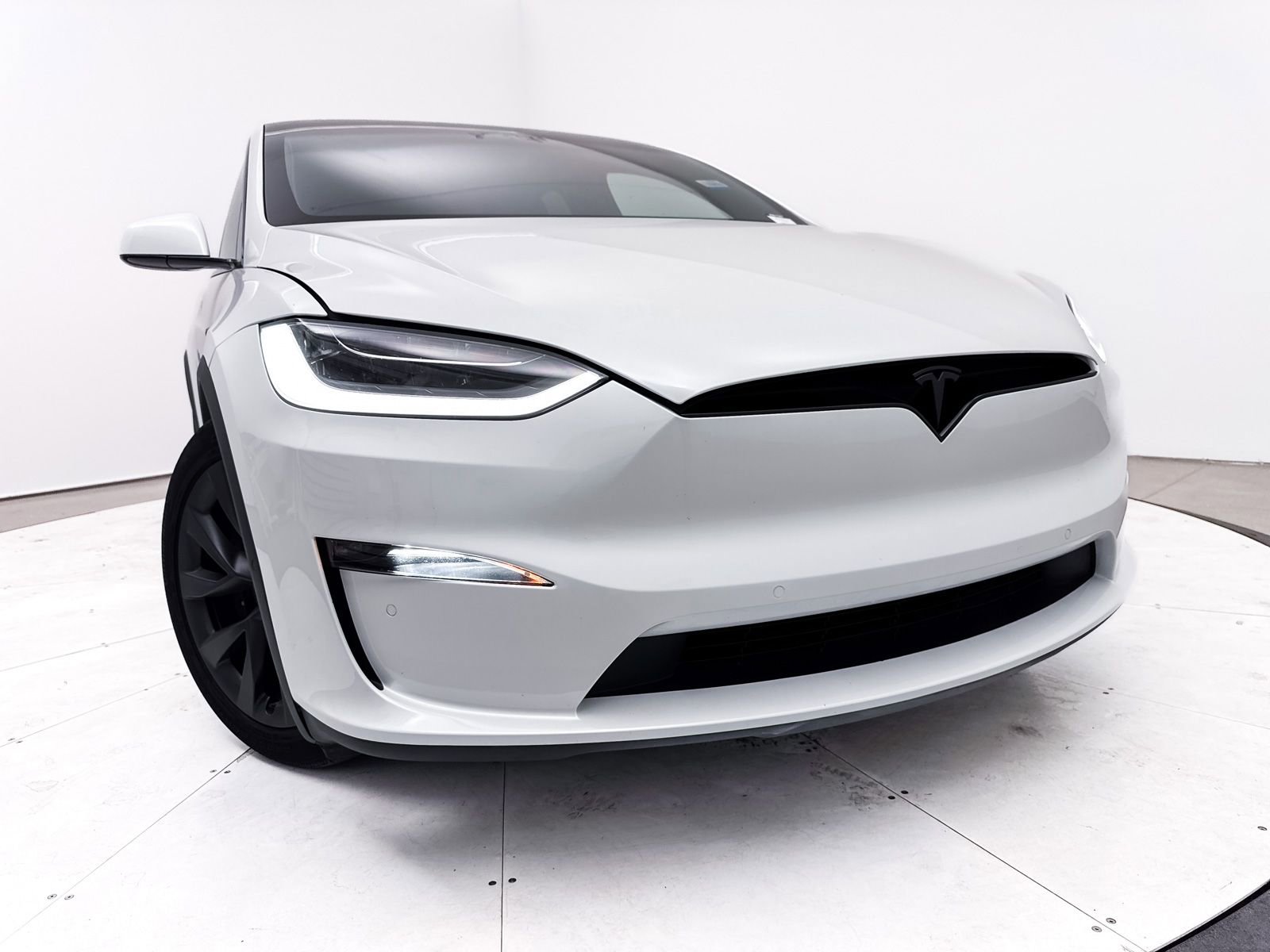 Used 2022 Tesla Model X Plaid AWD/4WD image 16