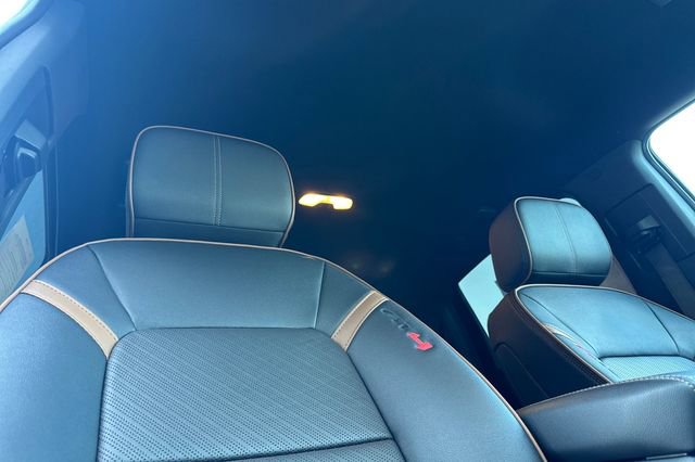 Used 2023 GMC Canyon AT4 w/ AT4 Premium Package image 20