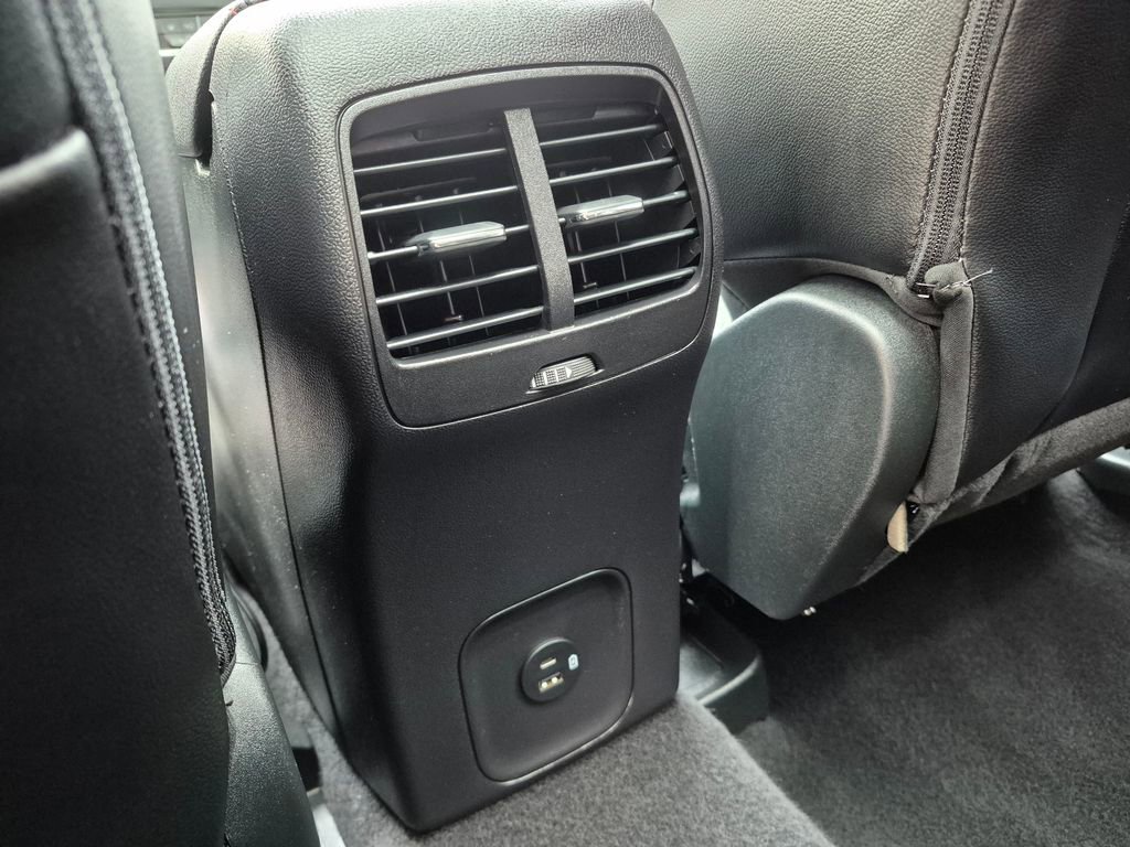 Certified 2022 Ford Escape SEL w/ SEL Stealth AWD Package image 11