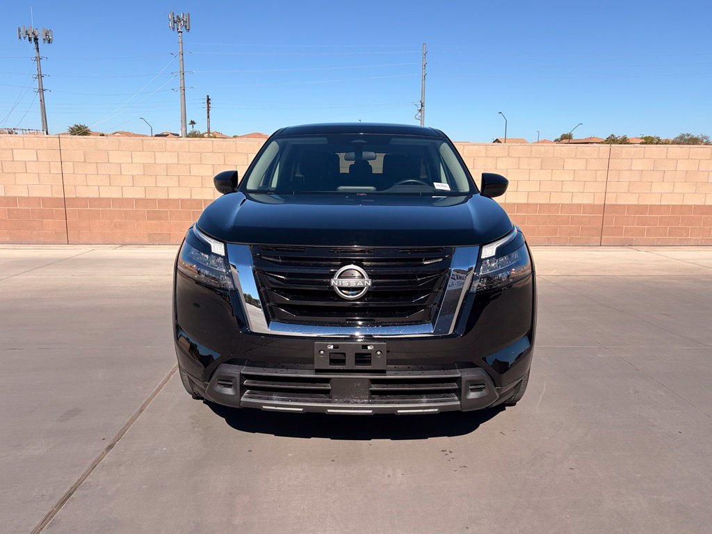 Used 2023 Nissan Pathfinder S FWD image 3