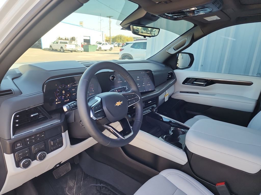Used 2026 Chevrolet Tahoe Premier AWD/4WD image 10