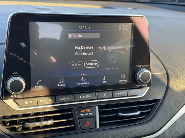 Used 2025 Nissan Altima 2.5 S image 12