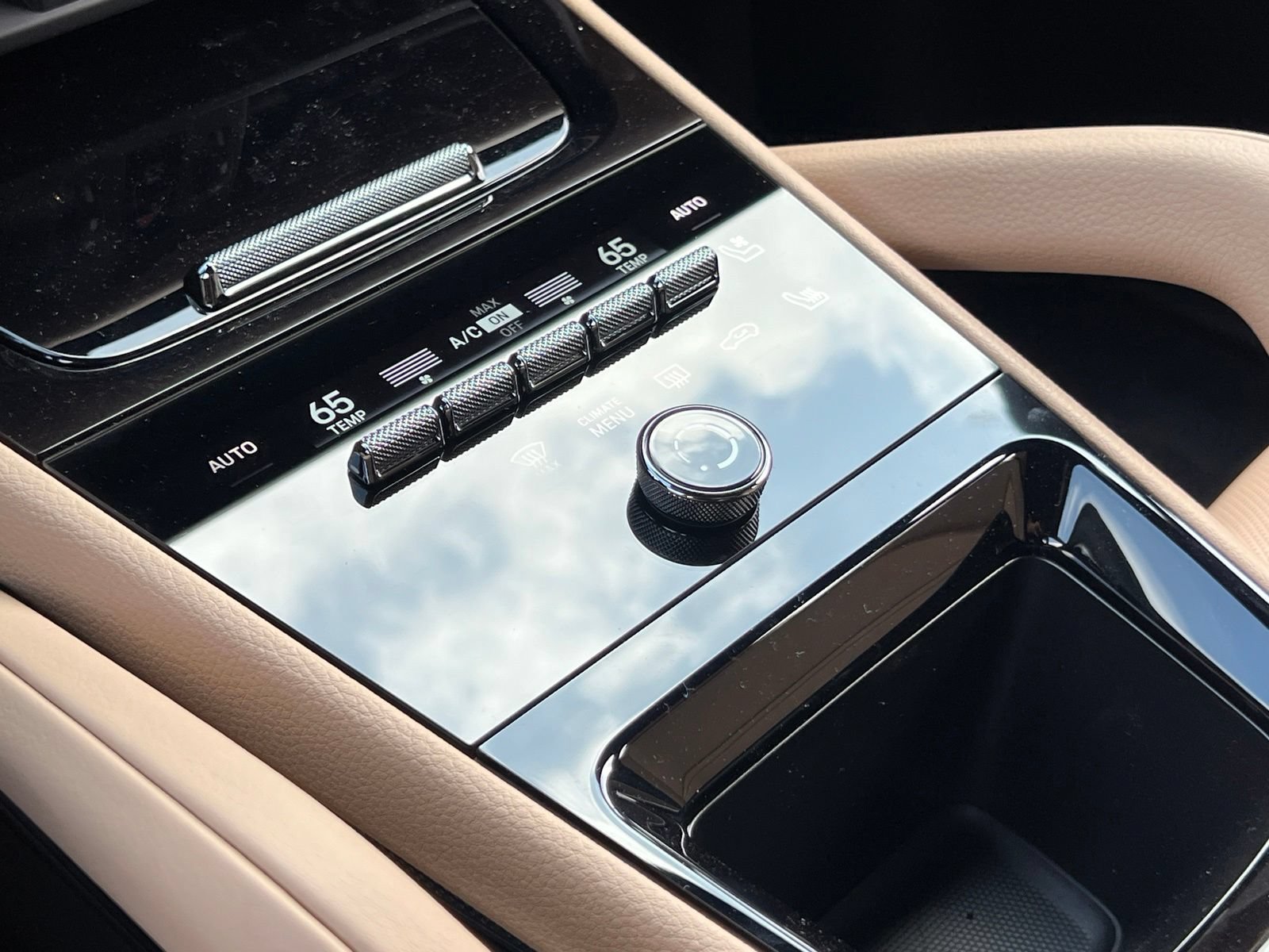 New 2026 Porsche Cayenne Coupe AWD/4WD image 32