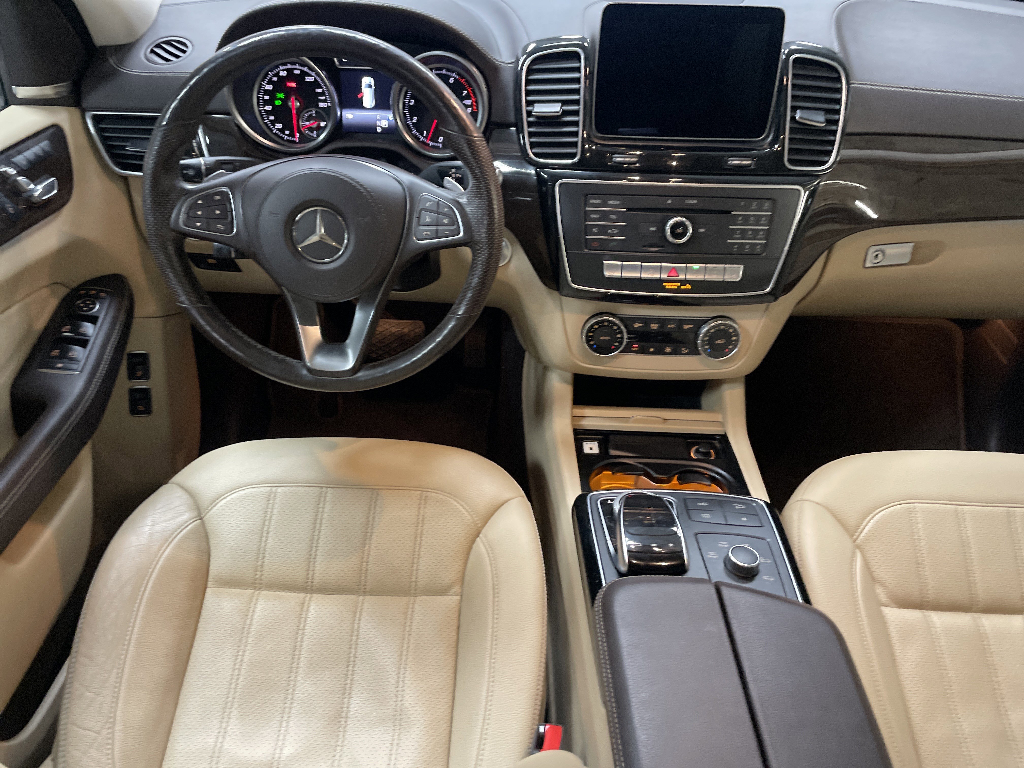 Used 2018 Mercedes-Benz GLS 450 4MATIC image 30