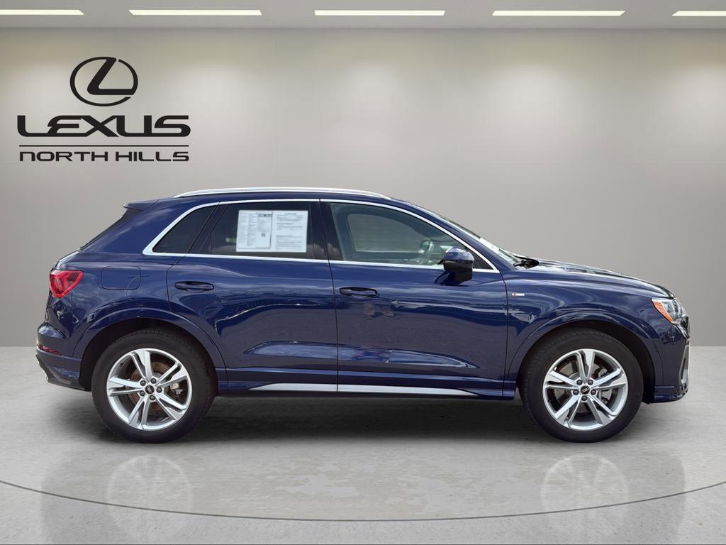 Used 2022 Audi Q3 2.0T Premium w/ Convenience Package image 5