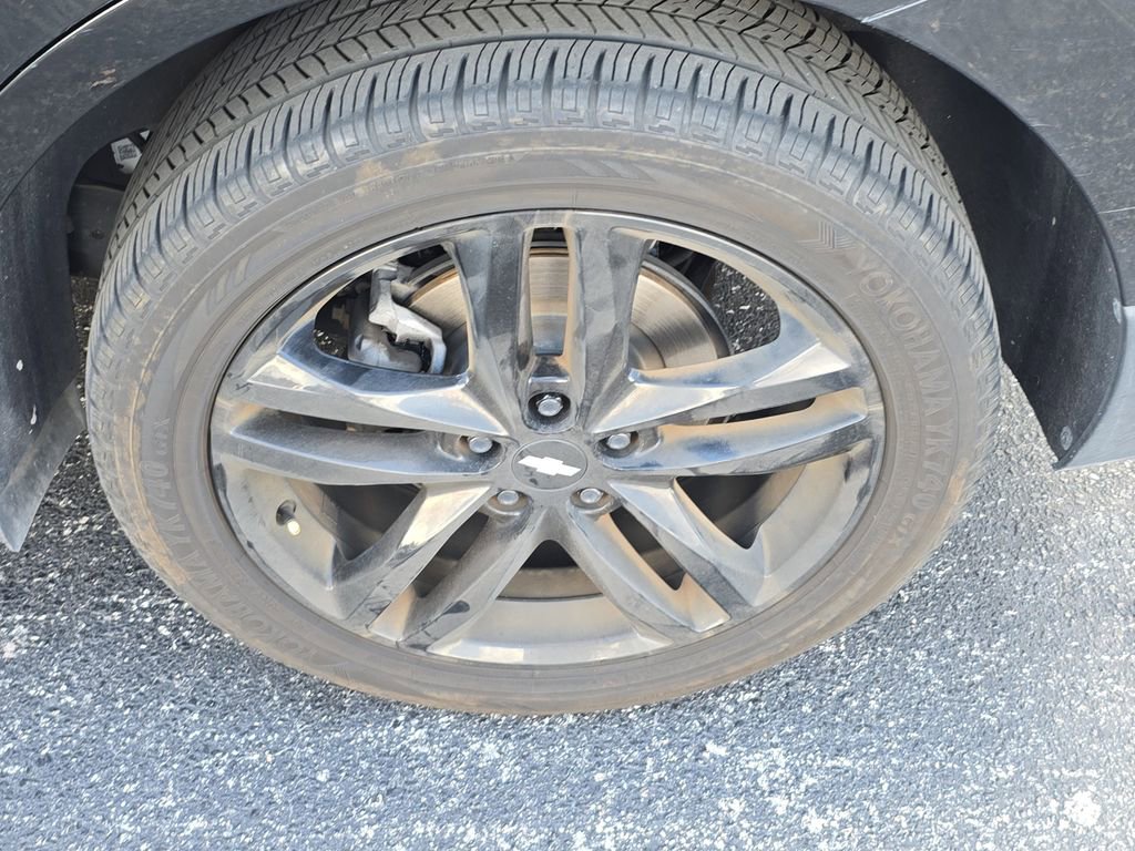 Used 2020 Chevrolet Equinox LT w/ Midnight Edition image 6