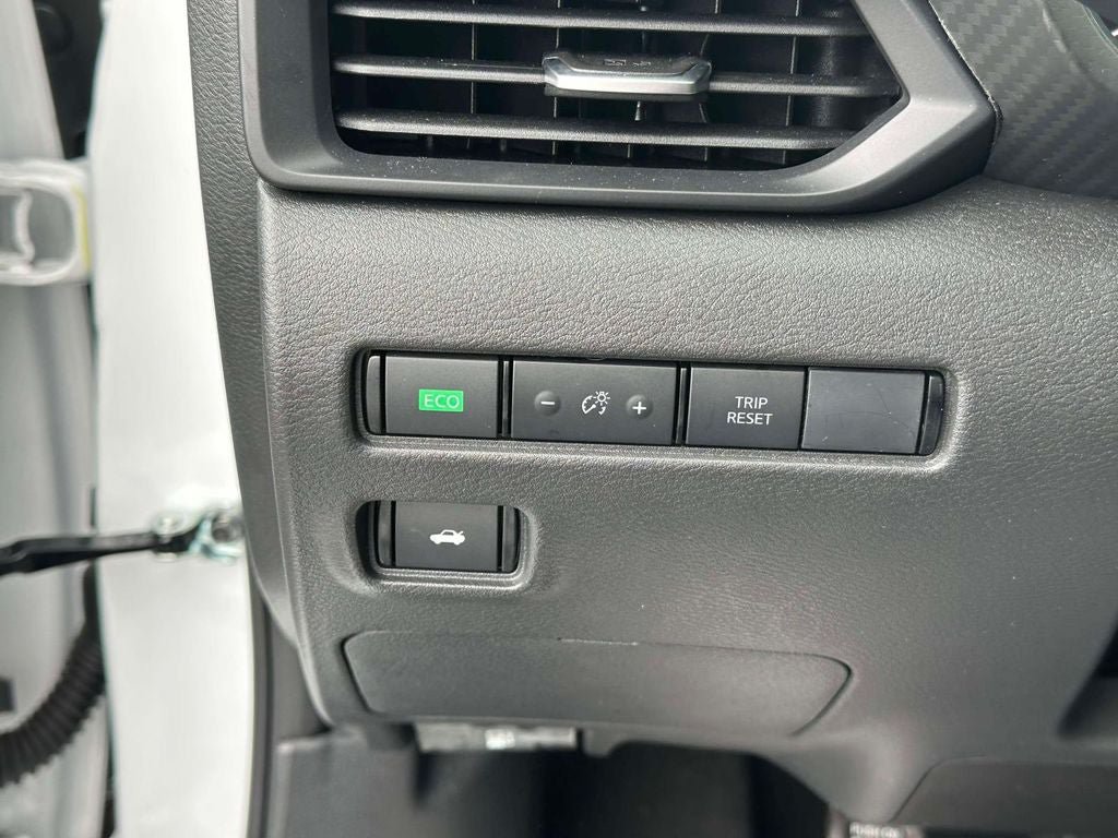 Used 2025 Nissan Sentra S FWD image 17