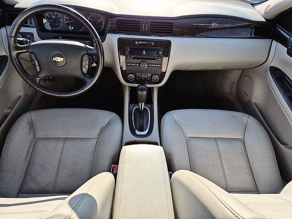 Used 2012 Chevrolet Impala LTZ FWD image 29