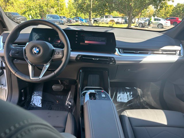 Used 2025 BMW X2 xDrive28i w/ Technology Package AWD/4WD image 16