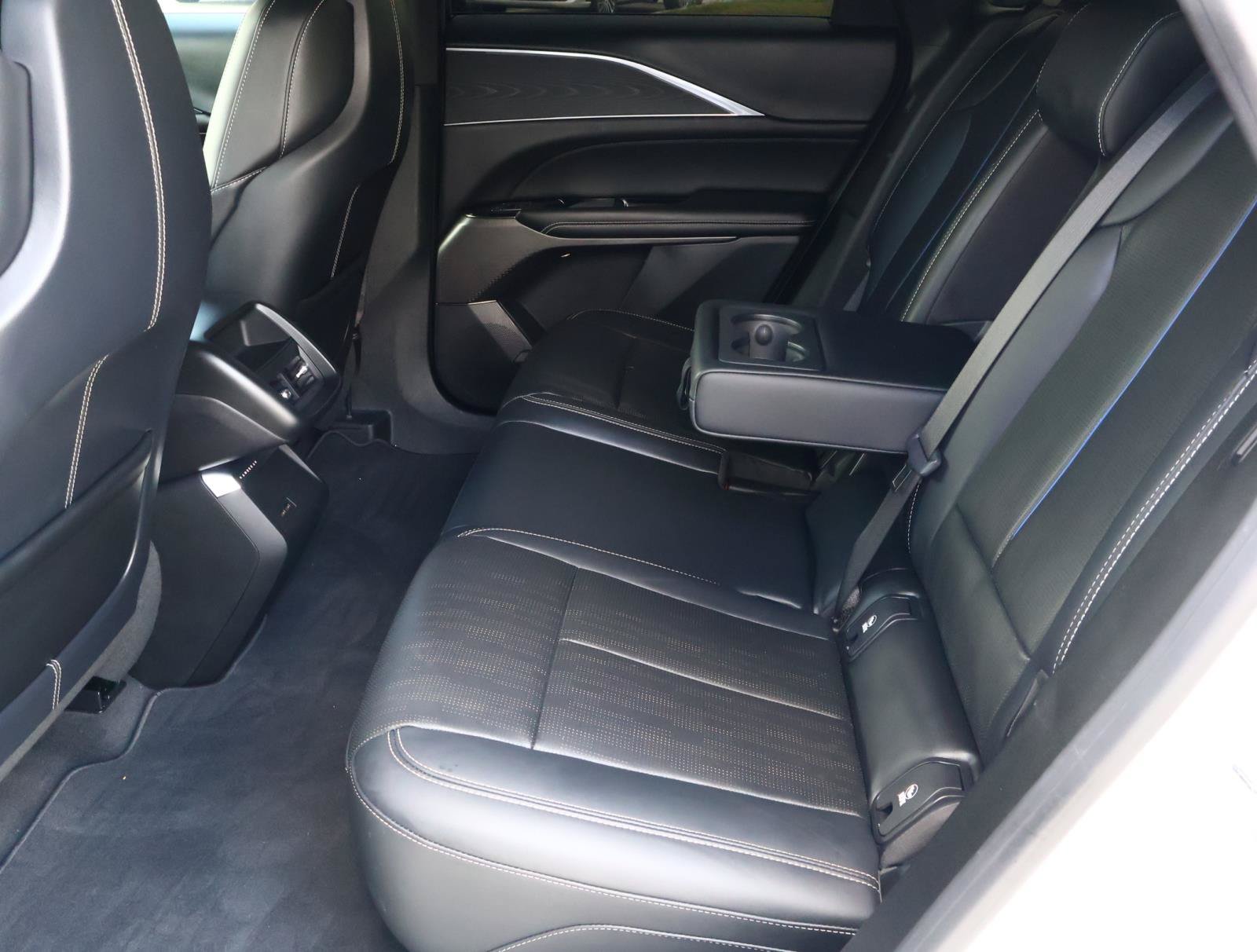 Used 2024 Cadillac Lyriq Luxury RWD image 25