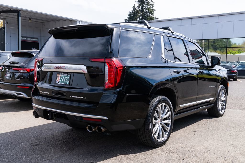Used 2021 GMC Yukon Denali w/ Denali Premium Package AWD/4WD image 6