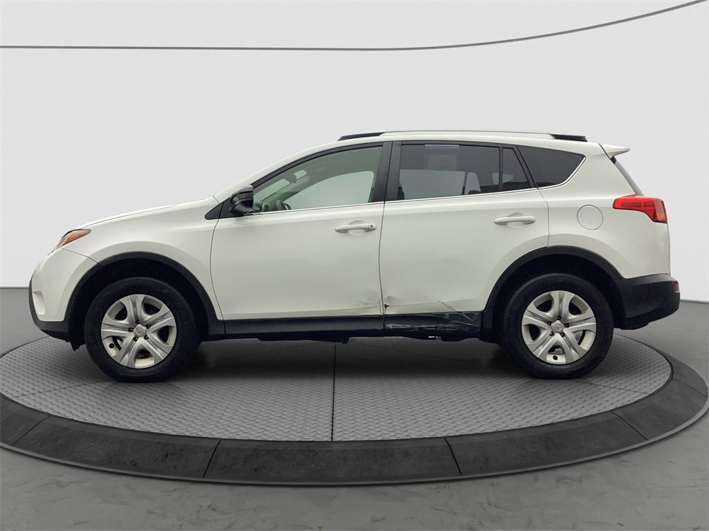 Used 2015 Toyota RAV4 LE image 4