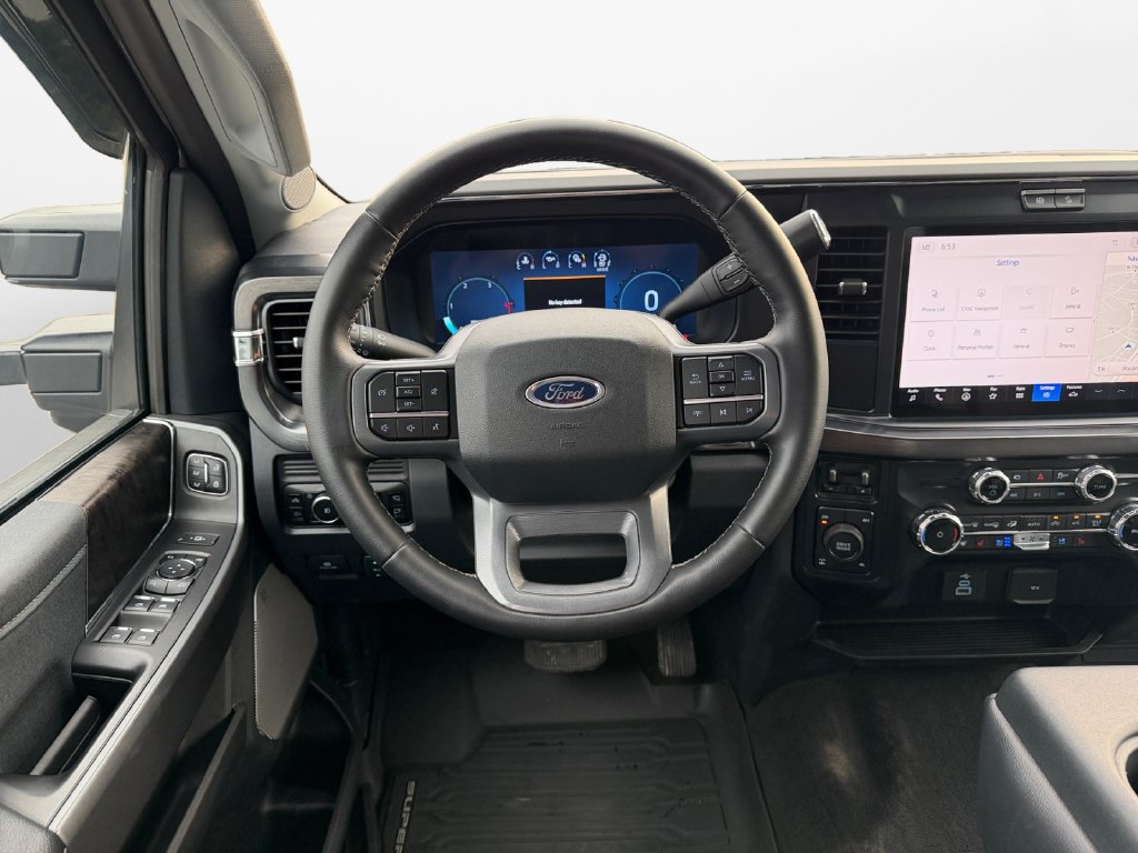 Used 2025 Ford F350 Lariat AWD/4WD image 14
