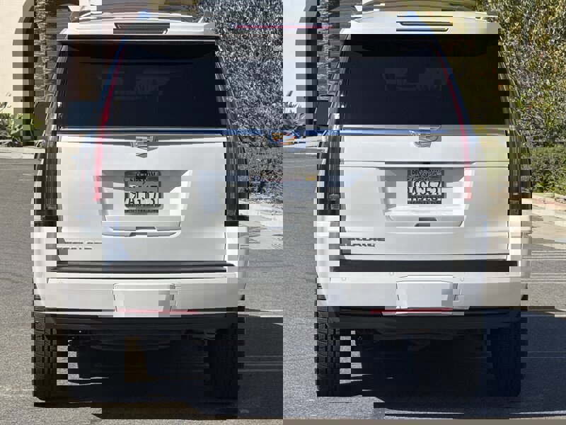 Used 2017 Cadillac Escalade Luxury image 5