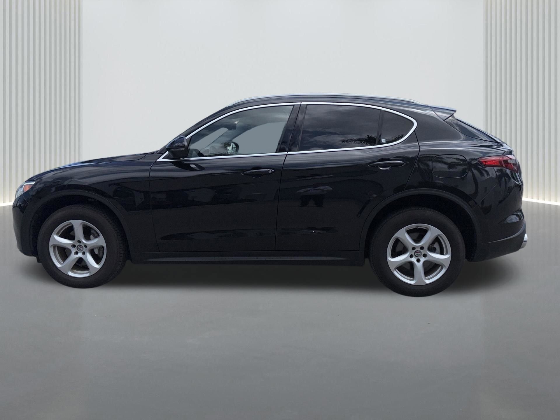 Used 2020 Alfa Romeo Stelvio RWD image 8