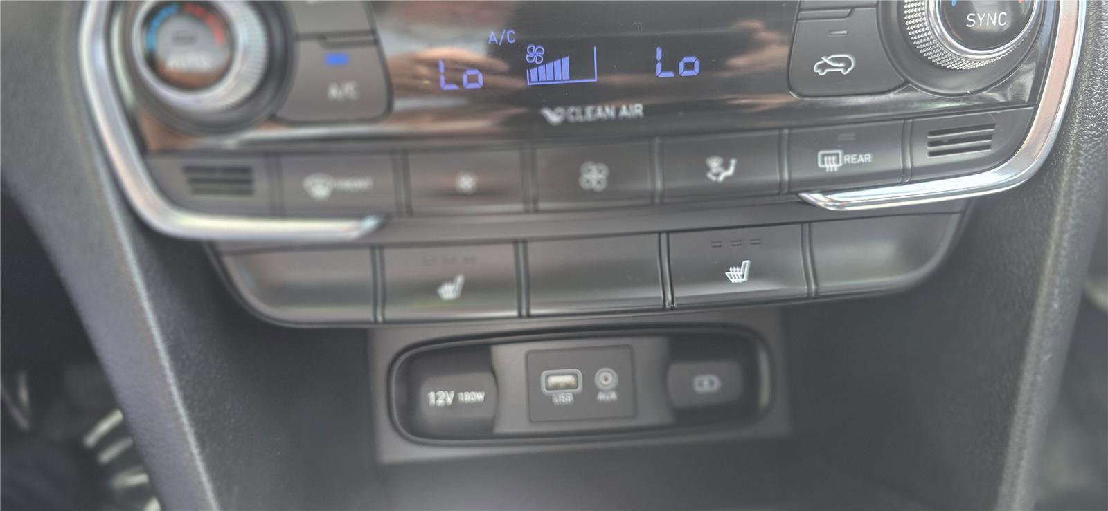 Used 2019 Hyundai Santa Fe Limited FWD image 22