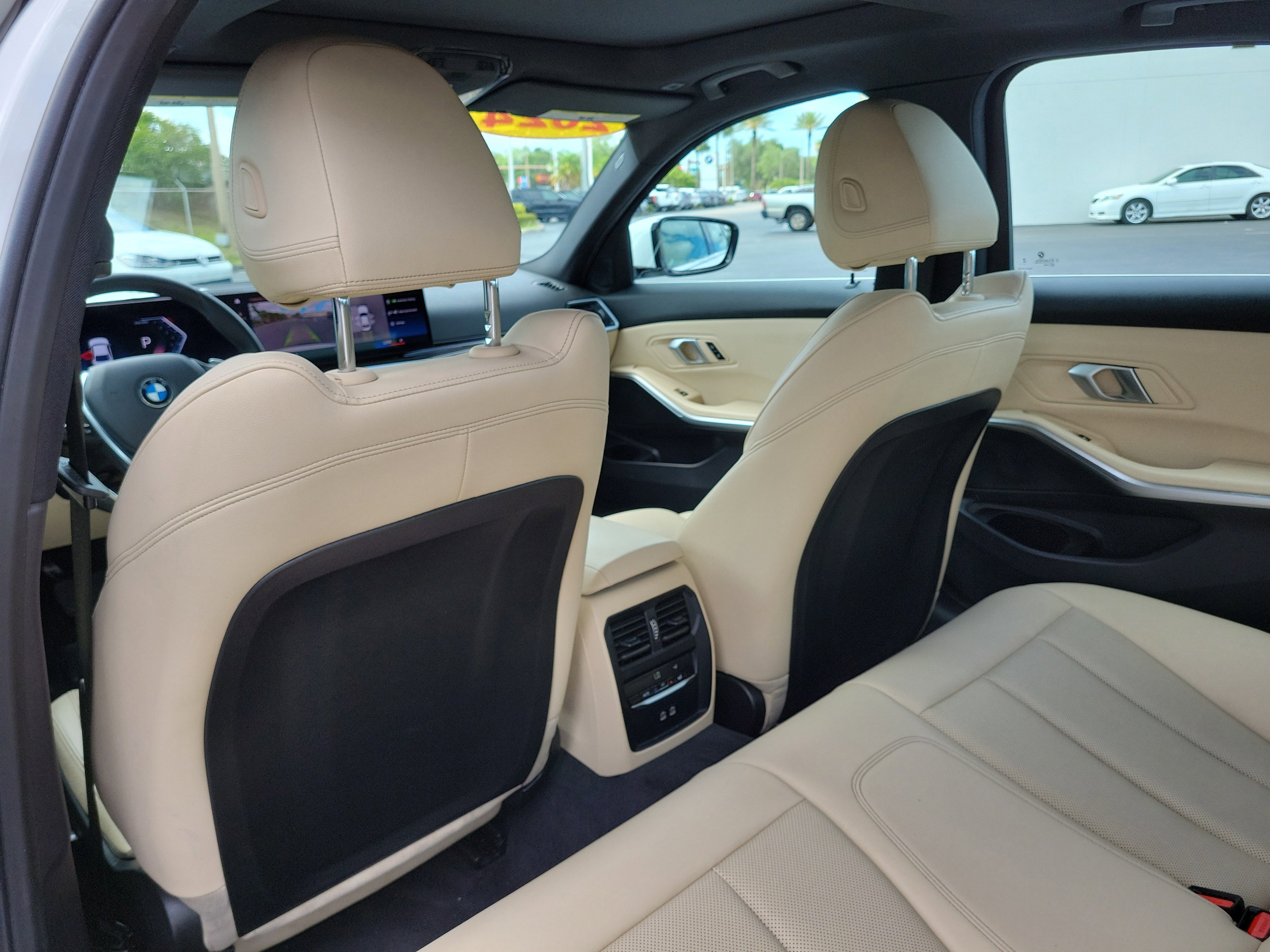 Used 2024 BMW 330i Sedan w/ Convenience Package RWD image 10