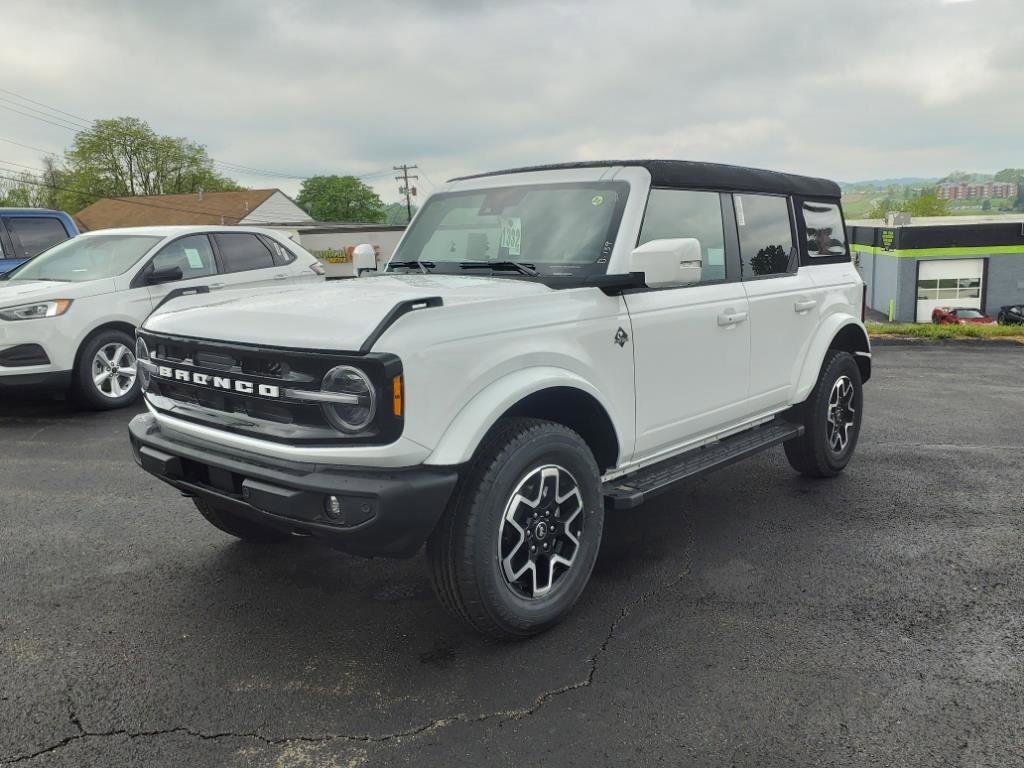 New 2024 Ford Bronco Outer Banks