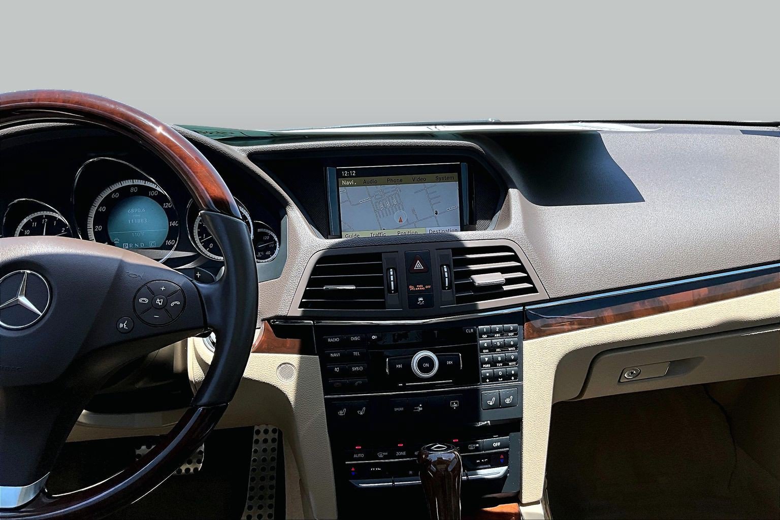 Used 2010 Mercedes-Benz E 550 Coupe w/ Premium 2 Pkg image 6