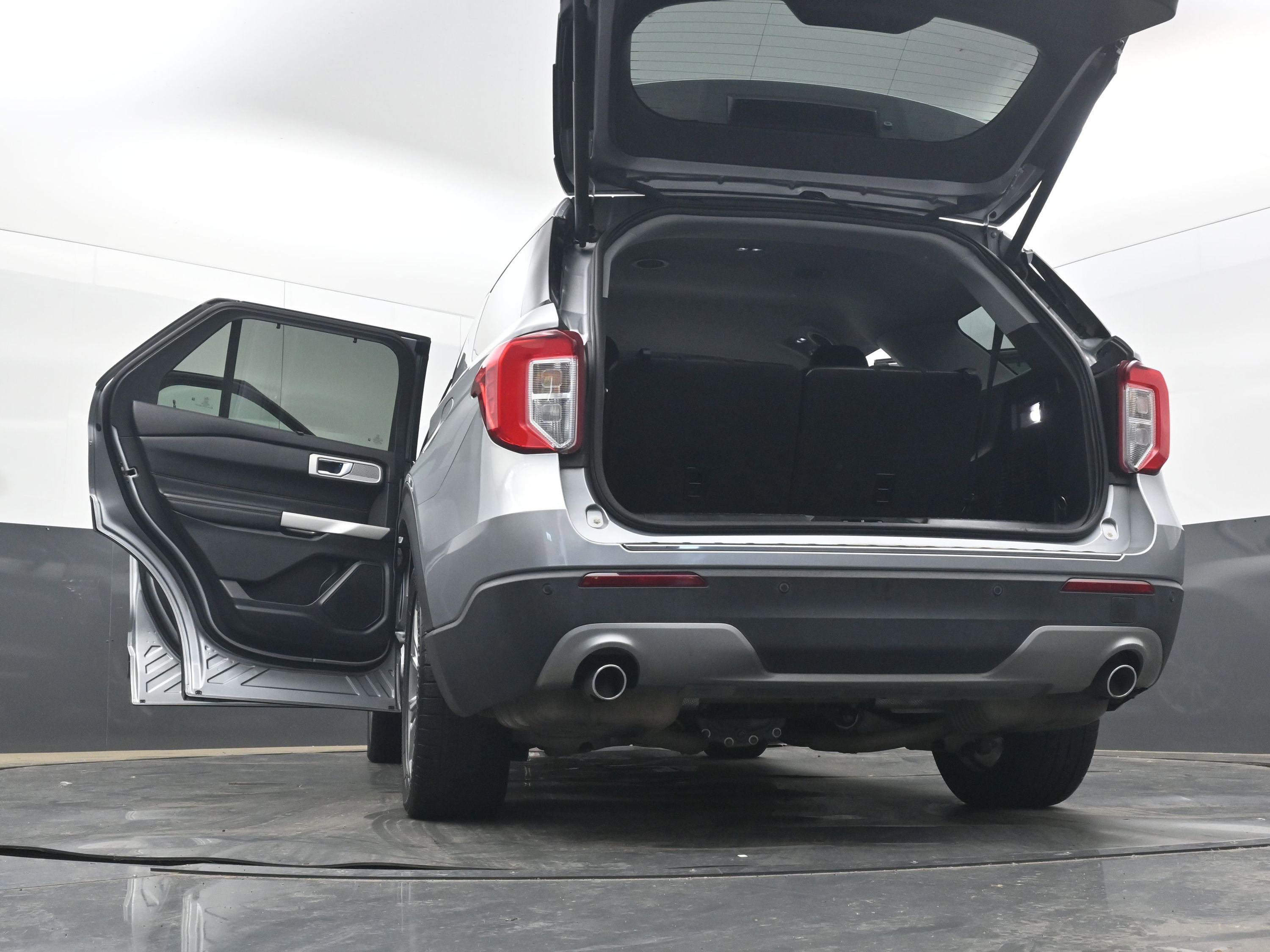 Used 2021 Ford Explorer Limited w/ Equipment Group 301A image 43