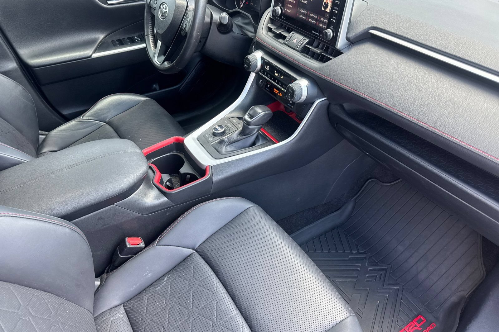 Used 2020 Toyota RAV4 TRD Off-Road w/ TRD Off-Road Weather Package AWD/4WD image 20