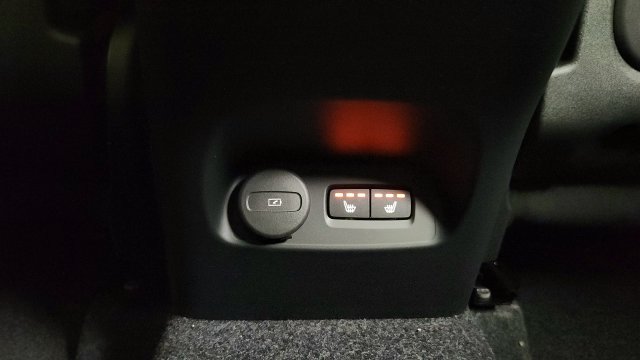 New 2026 Volvo XC40 B5 Plus w/ Climate Package AWD/4WD image 31