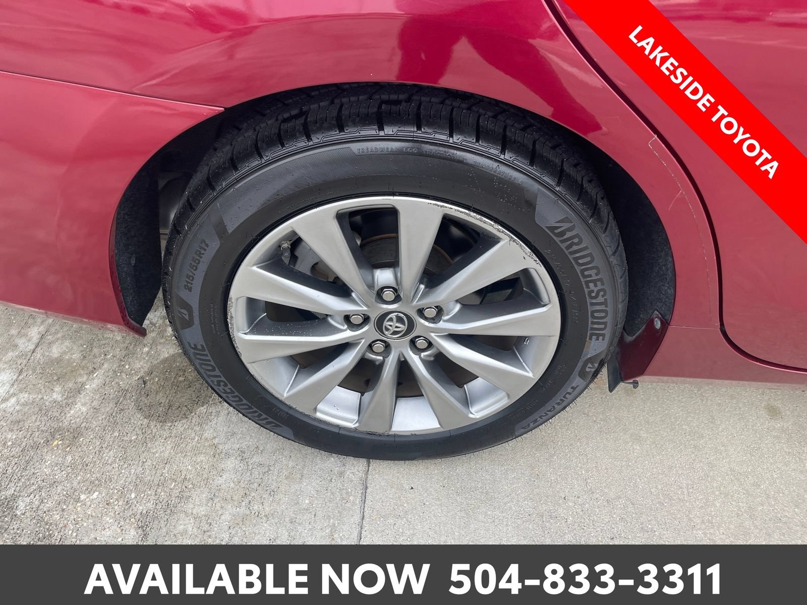 Used 2017 Toyota Camry XLE w/ Moonroof Package FWD image 11