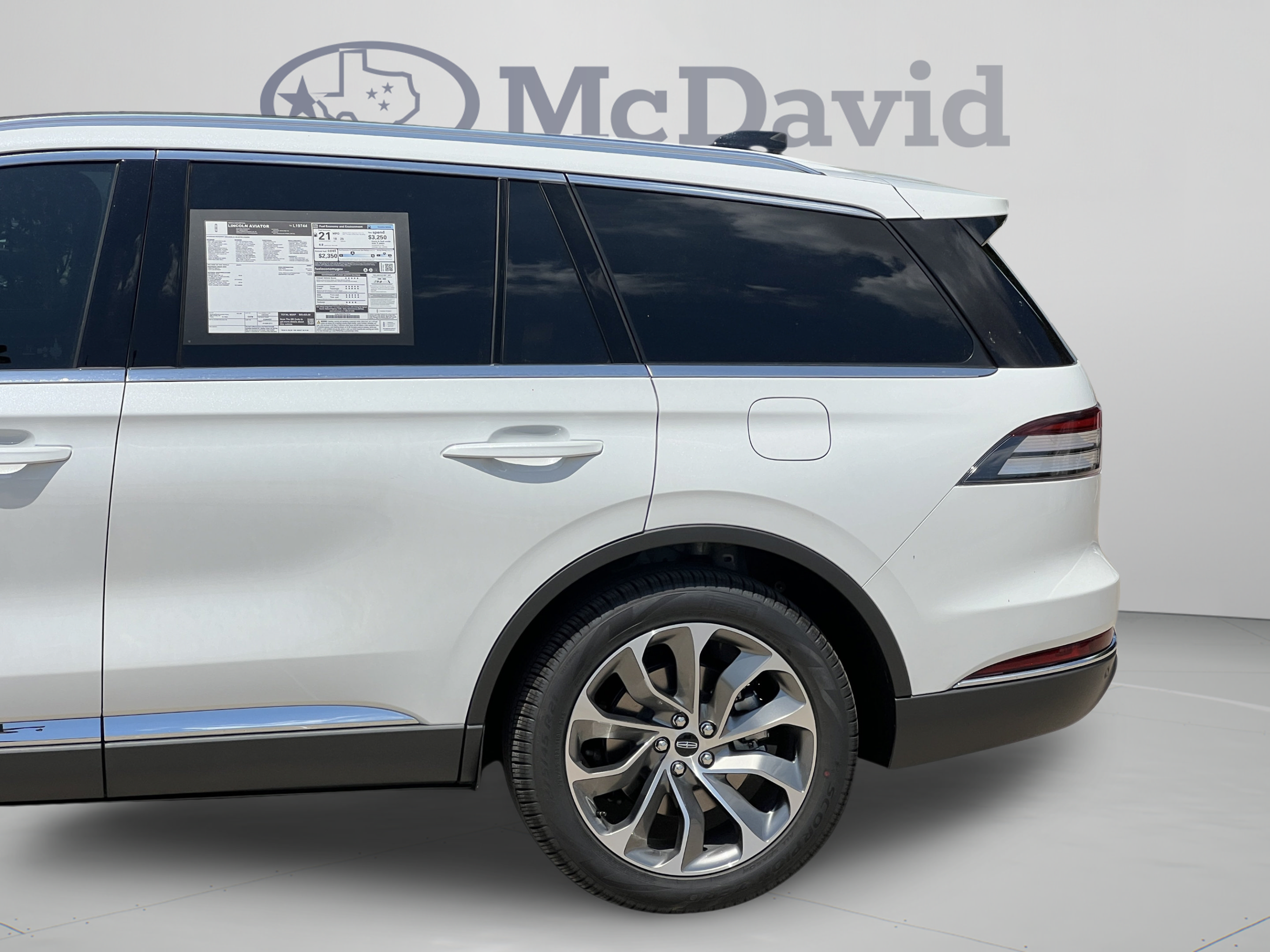 New 2026 Lincoln Aviator Reserve RWD image 30