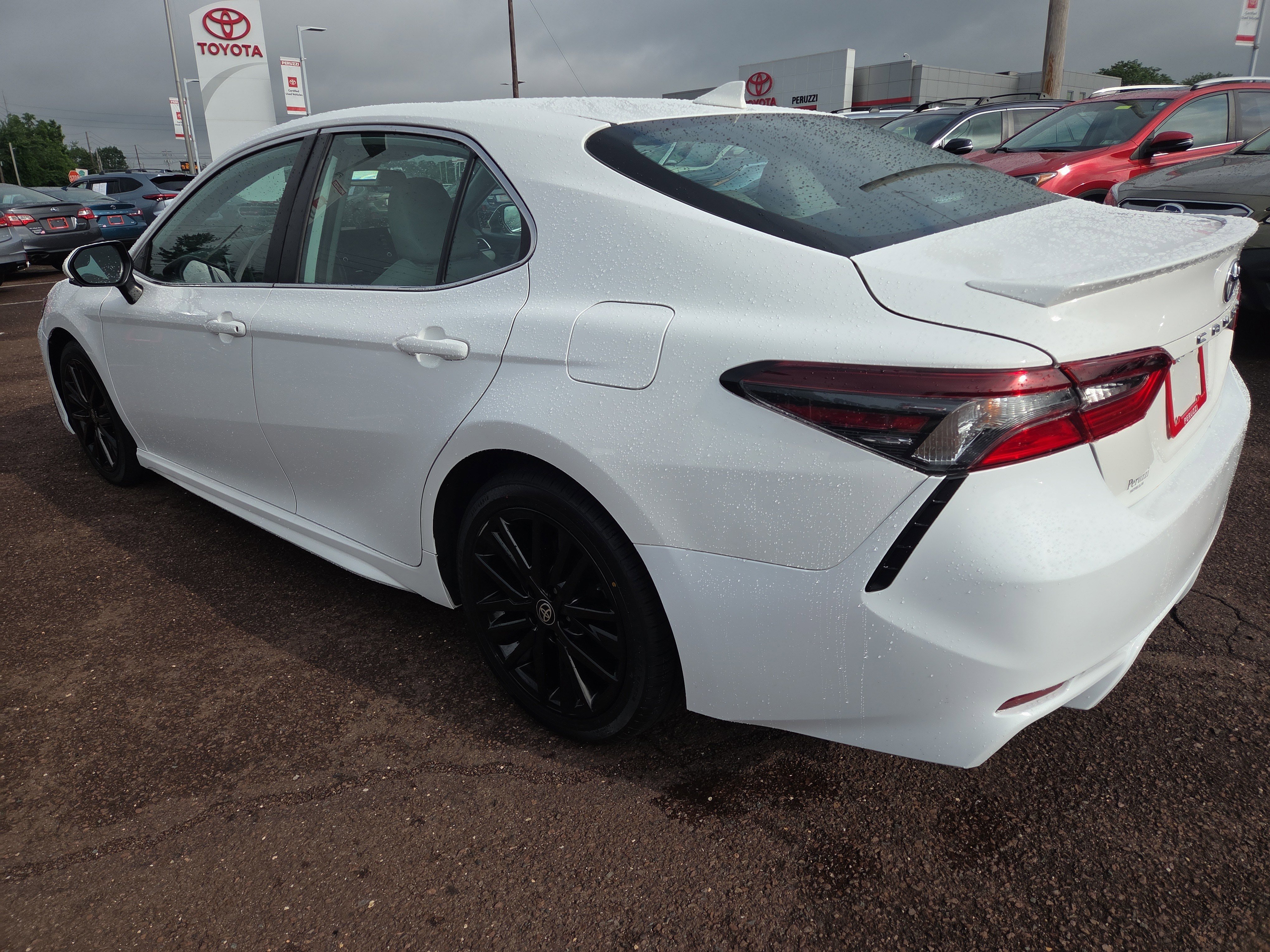 Certified 2021 Toyota Camry SE image 5