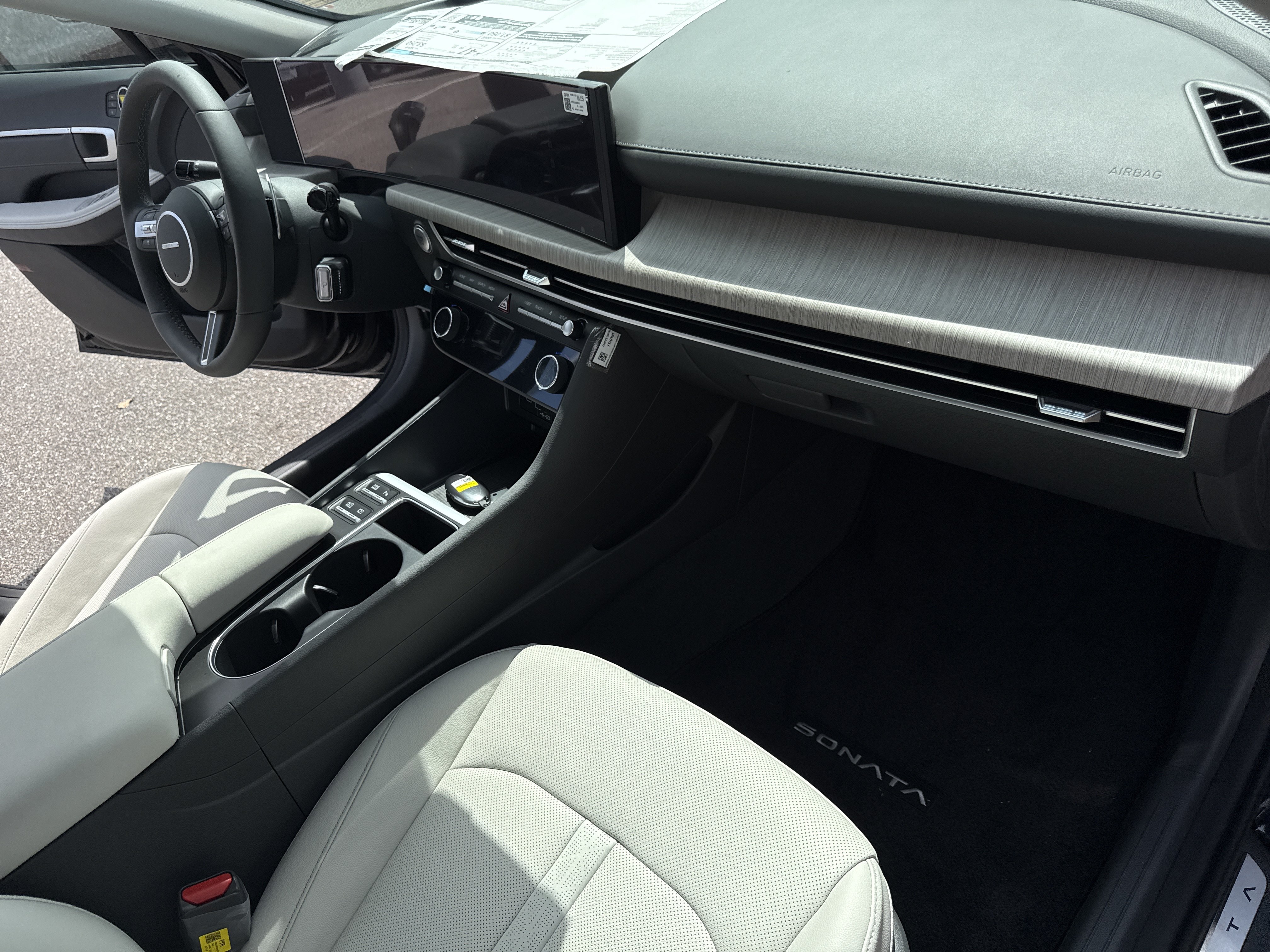 New 2026 Hyundai Sonata Limited FWD image 17