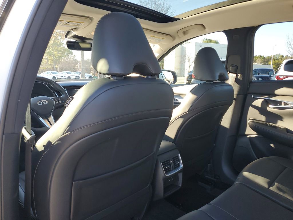 Used 2025 INFINITI QX50 Luxe image 13