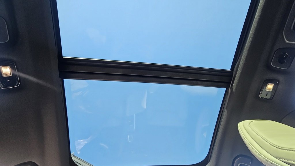 Certified 2024 Volvo V60 B5 Cross Country Ultimate image 26