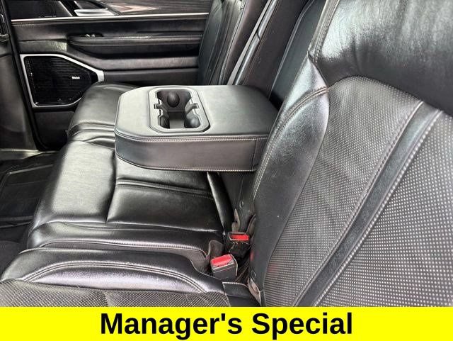 Used 2022 Jeep Wagoneer Series III w/ Premium Group I AWD/4WD image 31