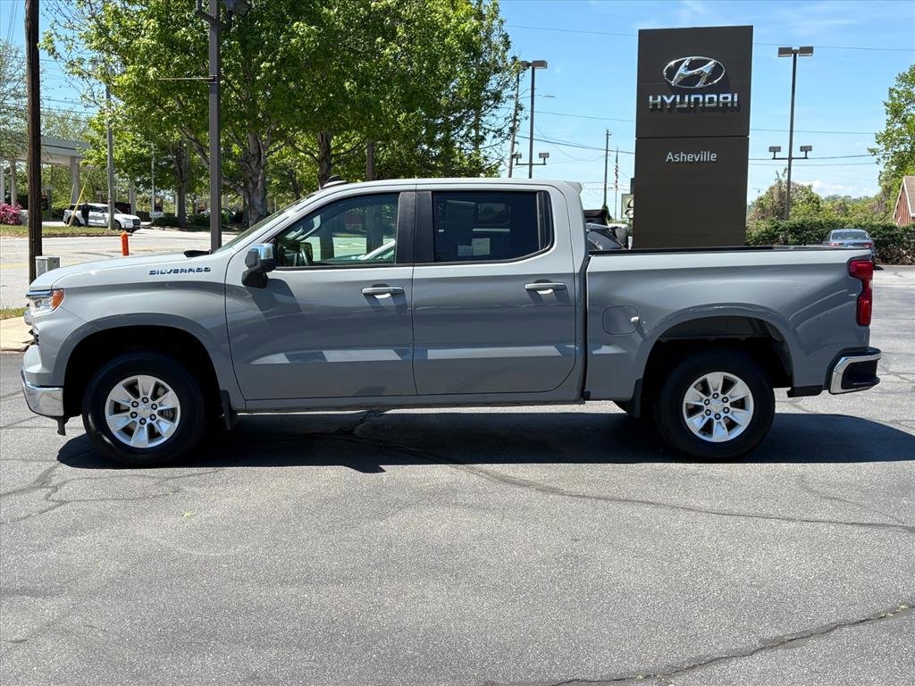 Used 2024 Chevrolet Silverado 1500 LT RWD image 3