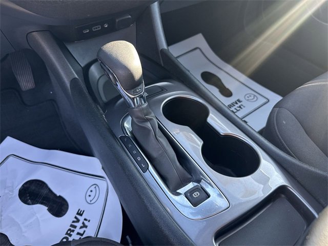 Used 2023 Chevrolet Malibu LS image 21