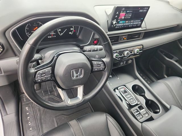 Used 2023 Honda Pilot Touring image 10